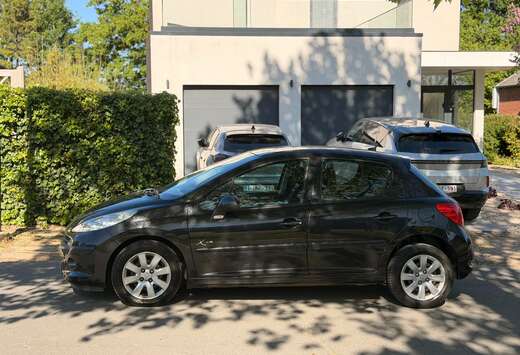Peugeot 207 1.4i Sporty