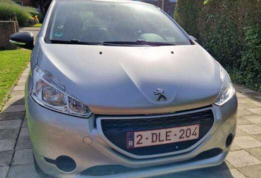 Peugeot 208+1.2i+Urban+Soul