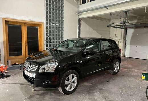 Nissan 1.6i 2WD Tekna Pack