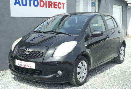 Toyota 1.3i VVT-i AUTOMAAT Navi, Airco, PDC