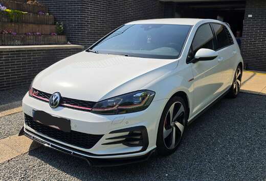 Volkswagen Golf 2.0 TSI Performance DSG