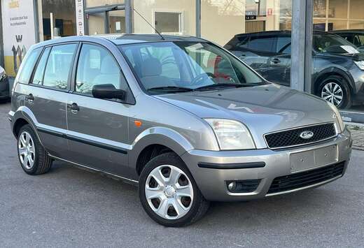 Ford 1.6 ESSENCE  101 CH - AIRCO