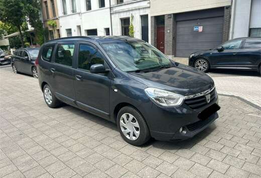 Dacia 1.6i met slechts 40.000km touchscherm Airco
