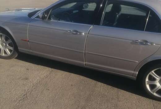 Jaguar 3.0 EXECUTIVE bj 11. 2004