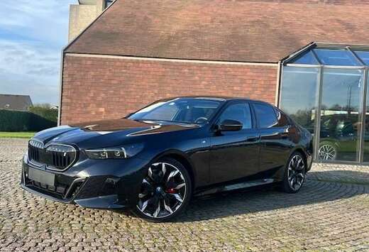 BMW iDrive40  M SPORTPAKKET