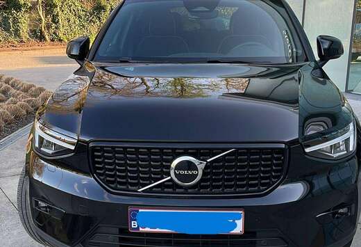 Volvo XC40 2.0 B3 MHEV Ultimate Dark Design DCT