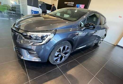 Renault CLIO 1.6 E-TECH HYBRID  **CUIR PERSO UNIQUE**