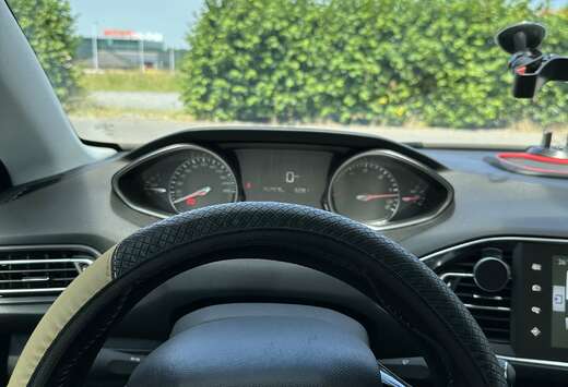 Peugeot SW BlueHDi 120 Stop & Start Active