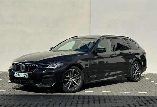 BMW e xDrive Touring M-Pack (Pano,HUD,Laser,…)