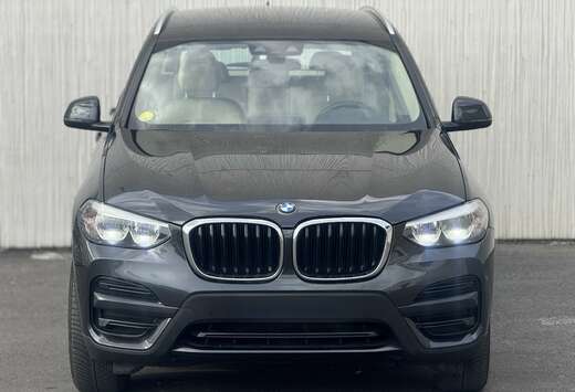 BMW sDrive18d//Caméra d\'aide au stationnement