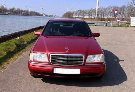 Mercedes-Benz Elegance