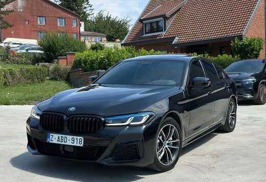 BMW 520e M *Black edition/Toit/ Full Options* Garanti ...