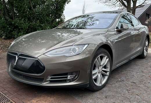 Tesla Model S 90 kWh Dual Motor
