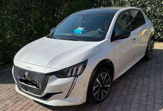 Peugeot 208 PureTech 100 EAT8 Allure