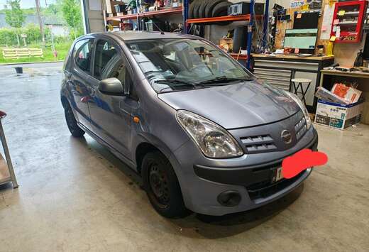 Nissan 1.0i Acenta