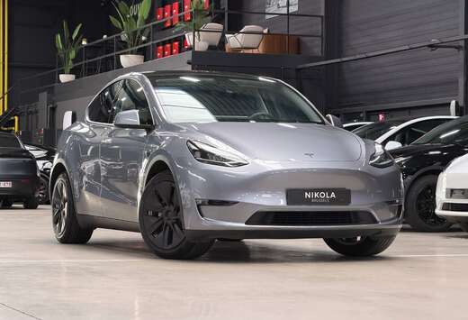 Tesla Model Y LONG RANGE AWD - ENHANCED AP - TOW HOOK