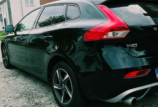 Volvo V40 2.0 D2