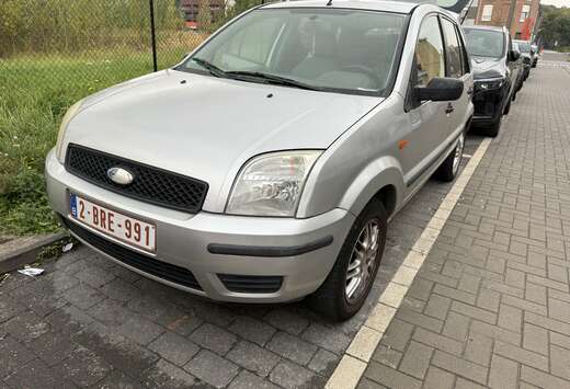Ford 1.6i 16v Trend