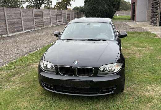 BMW 120i Coupe Automaat