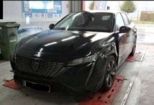 Peugeot SW BlueHDi 130ch S&S BVM6 Allure Pack