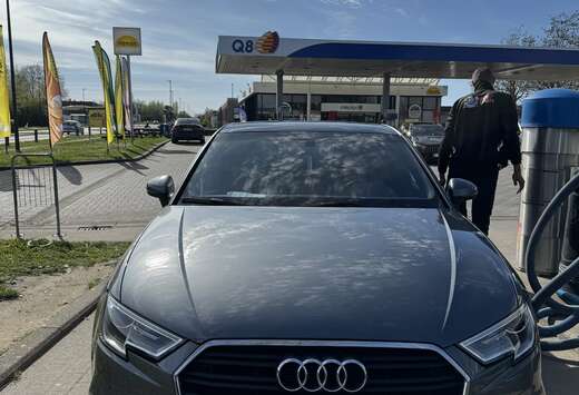 Audi Sportback 1.5 TFSI ACT Design S tronic