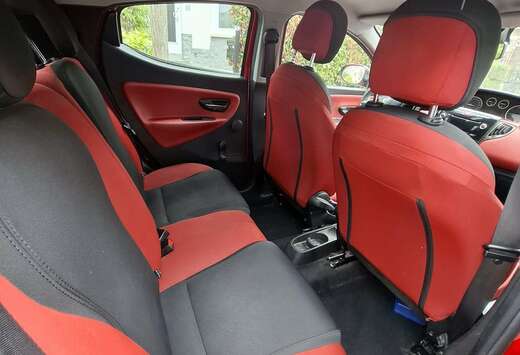 Lancia Ypsilon 1.3 Multijet Black