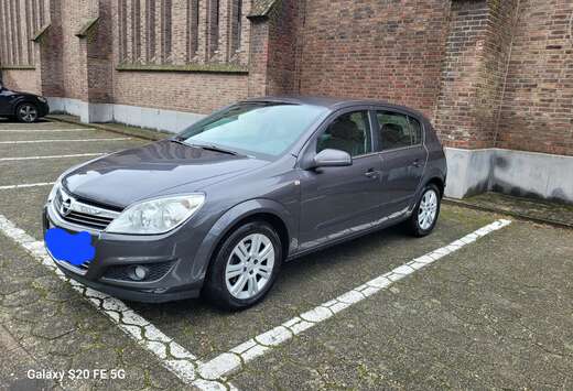 Opel Astra 1.4 Selection 110 Jahre