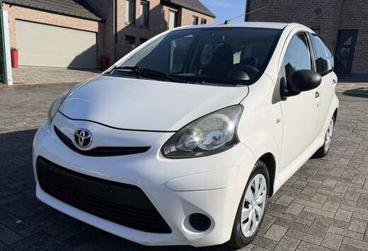 Toyota 1.0i Euro 5b Avec Airco