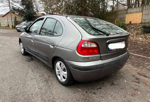 Renault 1.4i PRTE  IMMATRICULER