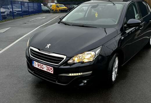 Peugeot 1.2 PureTech Style STT