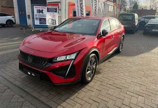 Peugeot 408 HYBRID 136 e-DSC6 Allure