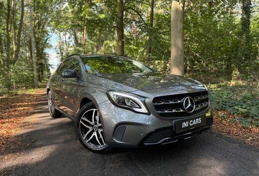 Mercedes-Benz GLA 180 Business Solution AMG