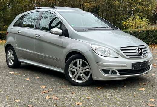 Mercedes-Benz B 200
