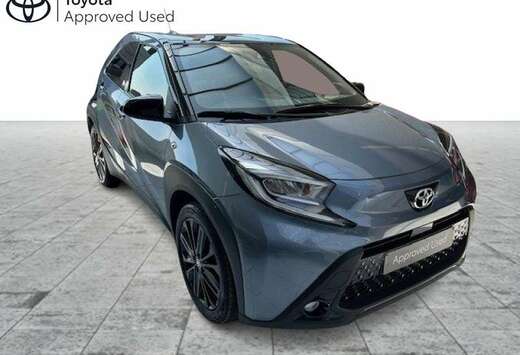 Toyota Black Edition AygoX Black Edition 1.0 MT