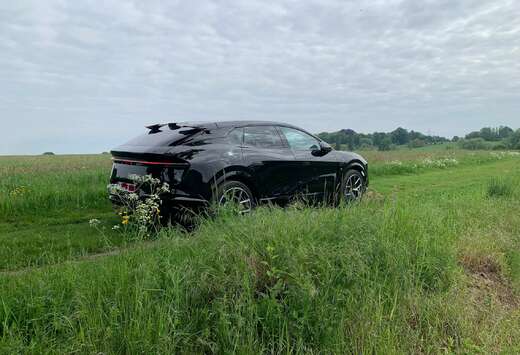 Lotus Eletre 109 kWh 4WD EDS 450