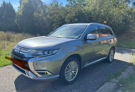 Mitsubishi Outlander PHEV 2.4i 4WD S-Edition SDA-NAV
