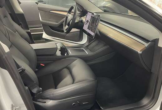 Tesla Model 3 44 kWh Standard Plus