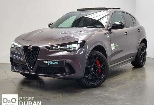 Alfa Romeo Quadrifoglio 2.9 V6 Bi-Turbo