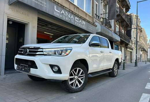 Toyota Hilux 2.4 D-4D 4WD Invincible