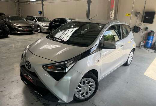Toyota Aygo 1.0i VVT-i x-play II/CARPLAY/OHB/GARANTIE