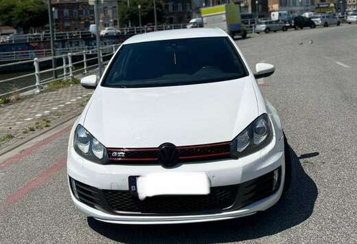 Volkswagen Golf 2.0 TSI