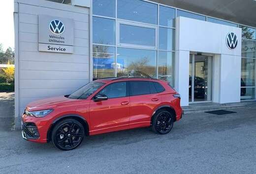 Volkswagen R-LINE BLACK STYLE 1.5 eHYBRID 177CV DSG6