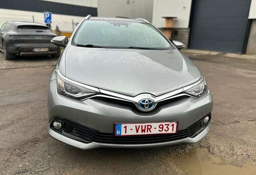 Toyota Auris 1.8 VVT-i Hybrid