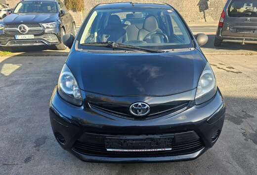 Toyota Aygo 1.0i Color Edition