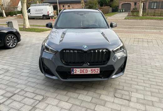 BMW iX1 xDrive30 M Sportpaket