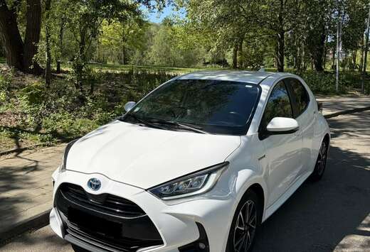 Toyota Hybride 116h Design 5p MY22