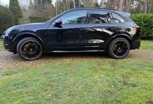 Porsche Cayenne 3.0i V6 Hybrid Tiptronic S