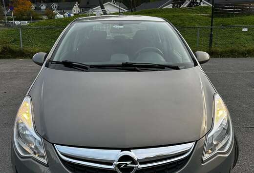 Opel Corsa 1.2i Cosmo
