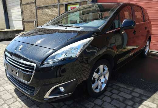 Peugeot 5008 1.2 PureTech Active**7PLACES**TOIT PANOR ...