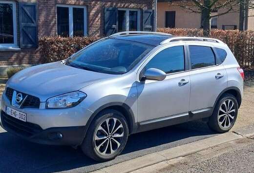 Nissan 1.6i 2WD Executive CVT